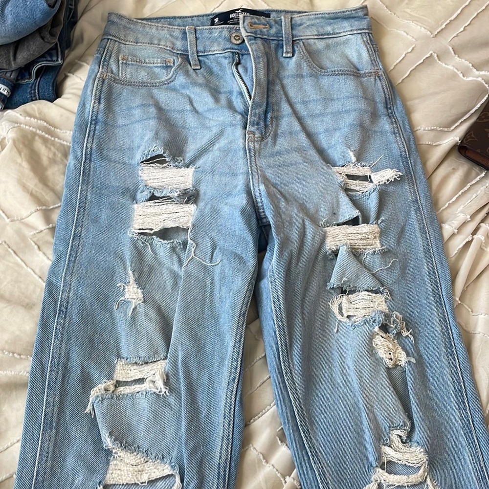 Hollister Ultra Rise Mom Jean